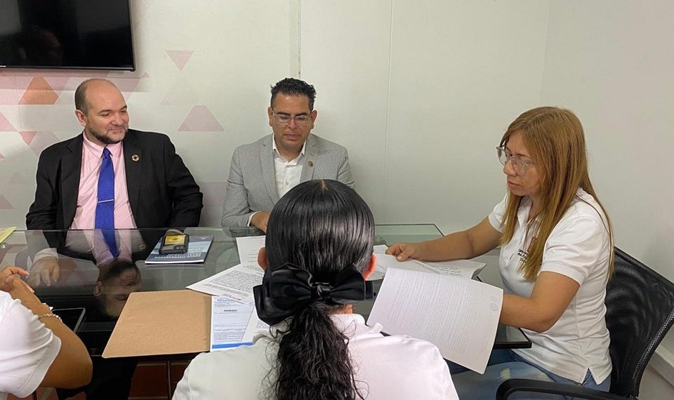 Impulsa Gobierno de Sonora internacionalización de la educación superior: Unisierra