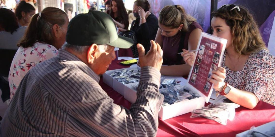 Gobernador Durazo lleva feria de servicios gratuitos “Sonora Atiende” a colonia Mártires de Cananea
