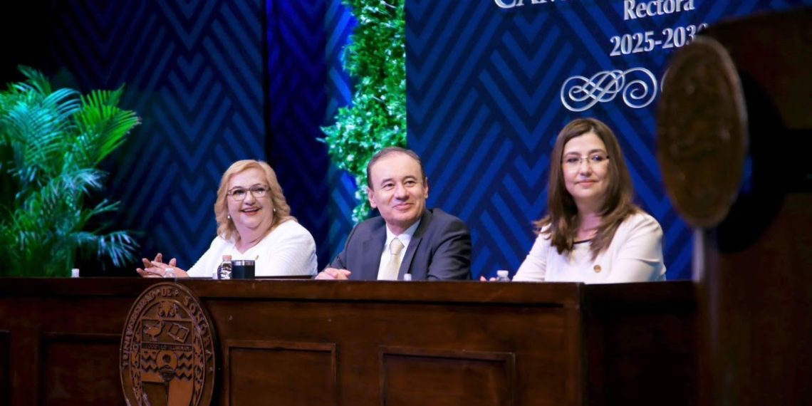 Gobernador Durazo reconoce a nueva rectora de Unison; refrenda compromiso con la transformación educativa