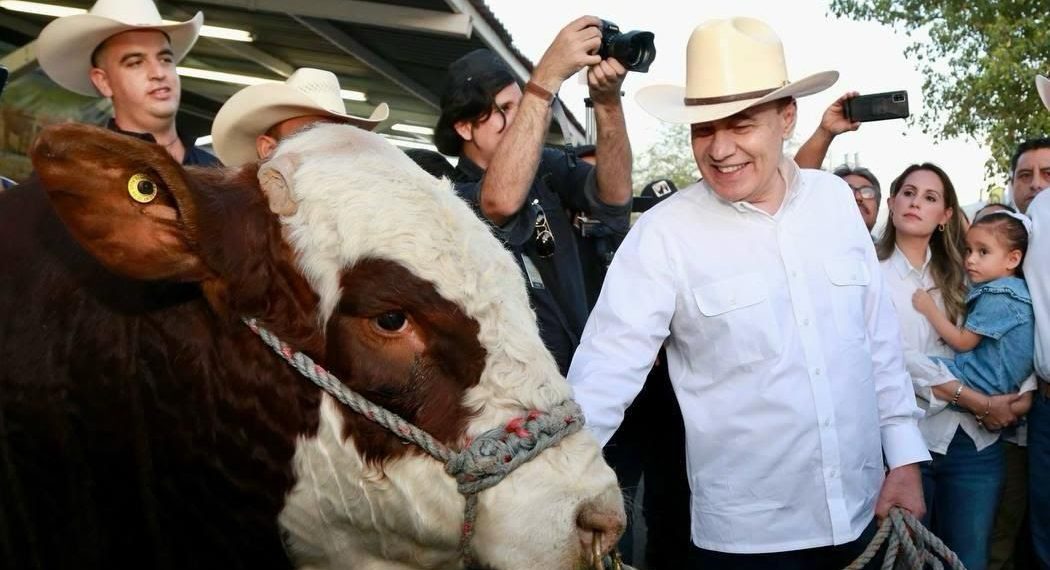 Anuncia Gobernador Durazo próxima reapertura para cruce de ganado por Agua Prieta a Estados Unidos