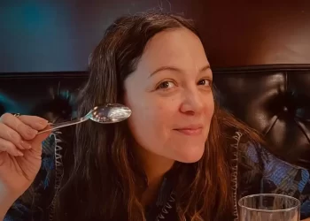 Natalia Lafourcade confirma su embarazo