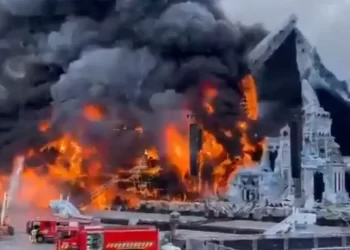 Se incendia escenario principal de Tomorrowland