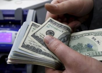 Precio del dólar abre al alza en 18.60 pesos al mayoreo