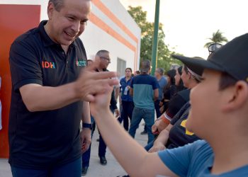 Inicia Toño Astiazarán los programas “Promotores CRECES en Deporte” y “Jugando Seguro en la H”