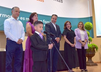 Reafirma Toño Astiazarán compromiso con la niñez hermosillense