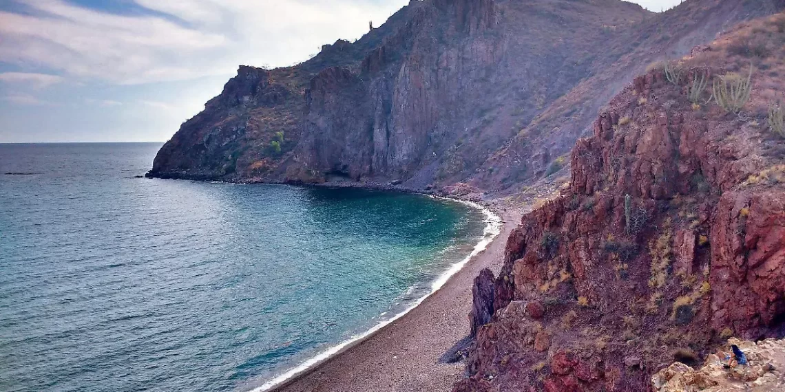 Encuentran sin vida a joven desaparecido en playa El Centinela, Guaymas