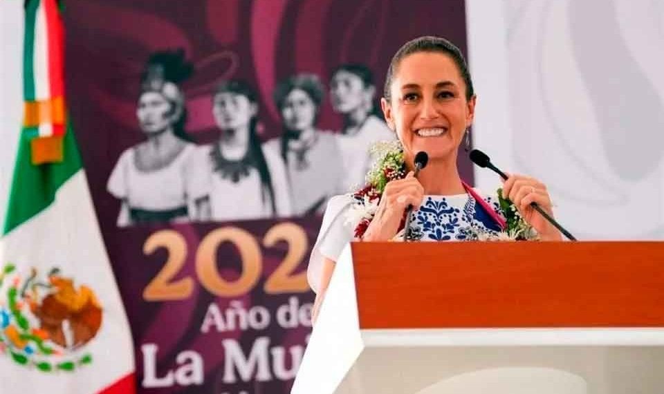 Acusa Sheinbaum corrupción en Seguro Popular