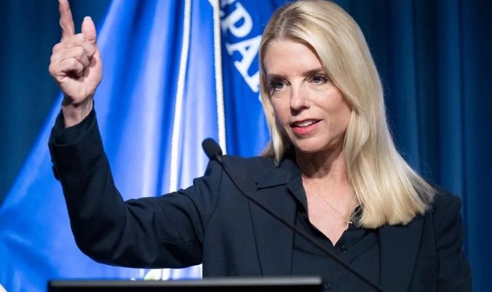 Impulsan cárteles metanfetamina en pastillas, alerta EU