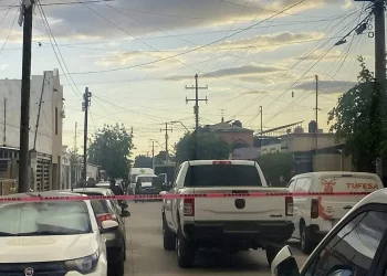 Asesinan a tiros a hombre en Los Jardines
