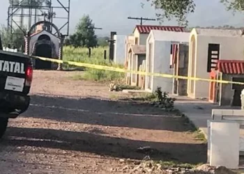 Localizan cuerpo encintado en capillas de la Santa Muerte