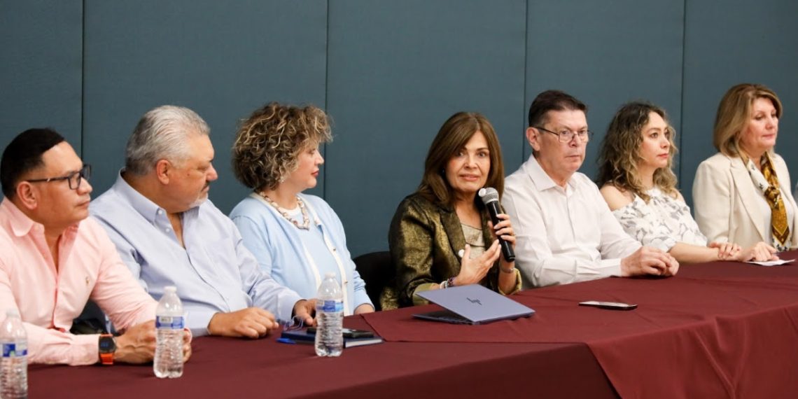 Impulsa Gobierno de Sonora colaboración académica para atender demanda de talento en industria de semiconductores: UES