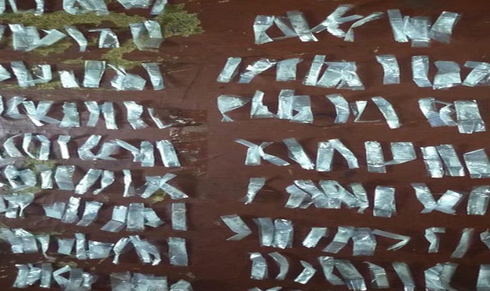 Detiene Gobierno de Sonora a joven con más de 900 envoltorios de narcótico