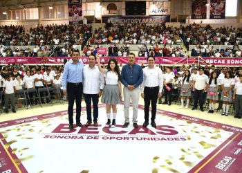 Beneficia Gobernador Durazo a más de 4 mil estudiantes de primaria y secundaria de Cajeme con beca Sonora