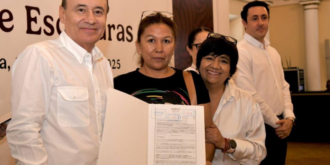 Gobernador Durazo garantiza seguridad patrimonial con entrega de escrituras y vivienda para personas en situación de víctimas