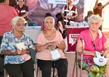 Con “Sonora Atiende” Gobernador Durazo lleva servicios gratuitos a la colonia Las Amapolas