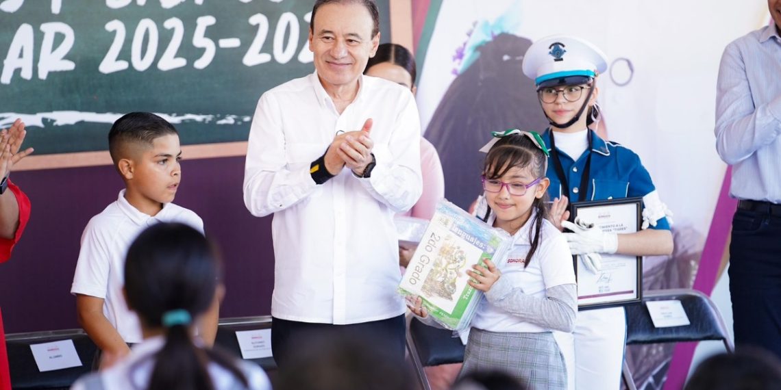 Con inversión histórica de más de 8 mil 600 millones en educación, Gobernador Durazo arranca ciclo escolar 2025-2026