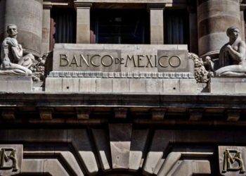 Banxico mejora ligeramente su pronóstico para el PIB de este año