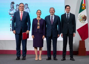 La prórroga de aranceles coloca a México en ventaja frente al resto del mundo, afirman Sheinbaum y Ebrard