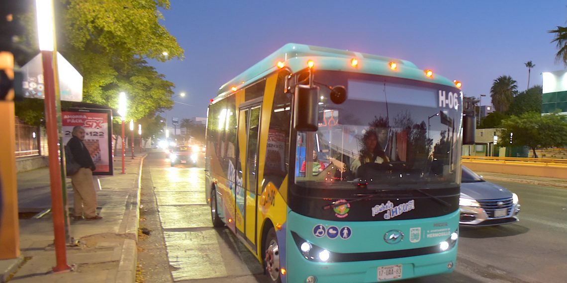 Inicia transporte eléctrico gratuito H Bus con mil 500 universitarios en este nuevo ciclo escolar