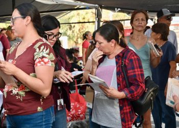 Gobernador Durazo lleva servicios gratuitos de la jornada “Sonora Atiende” a familias de la colonia Adolfo de la Huerta