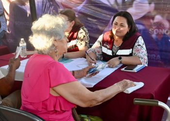Con “Sonora Atiende” Gobernador Durazo lleva servicios gratuitos a la colonia Las Amapolas
