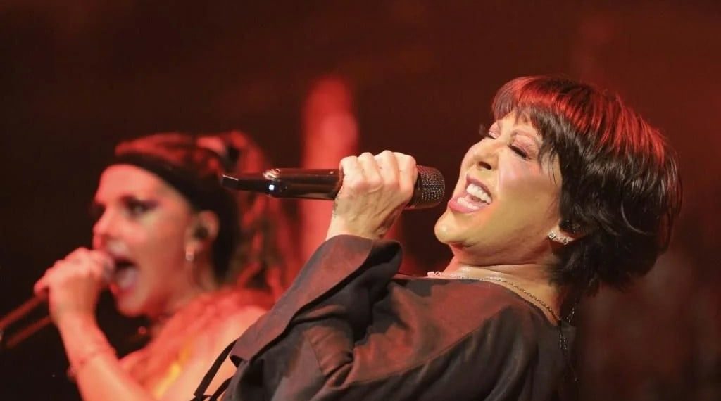 Alejandra Guzmán revela cirugías y padecimientos