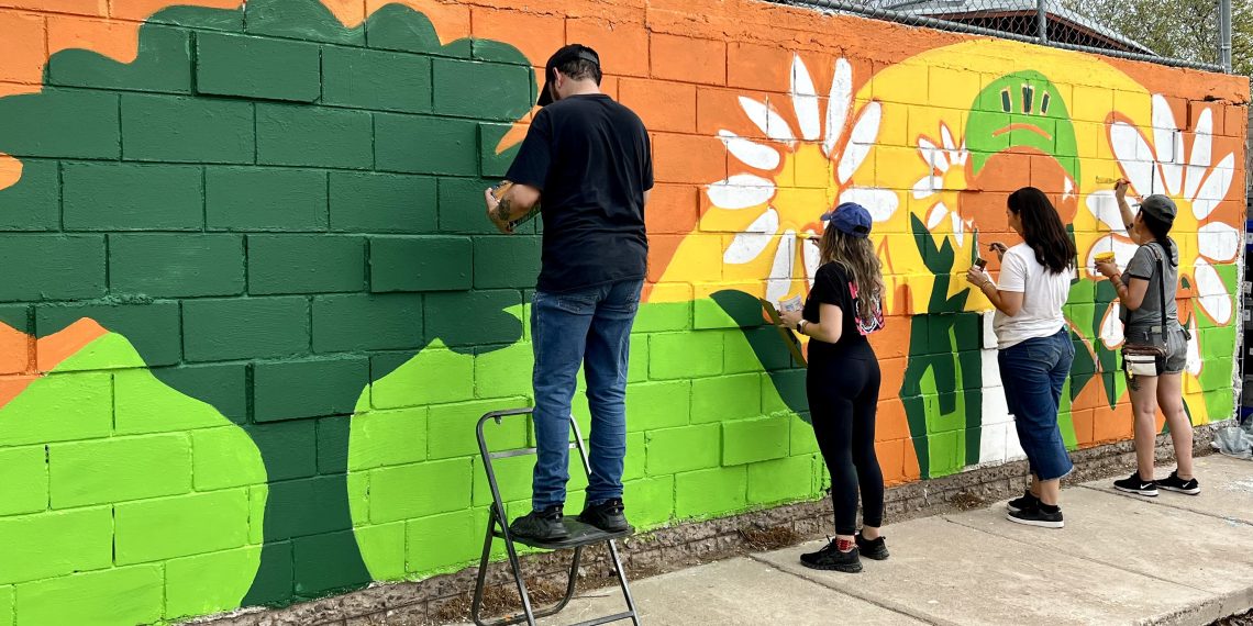 Realizan mural colectivo en el Centro de Economía Circular