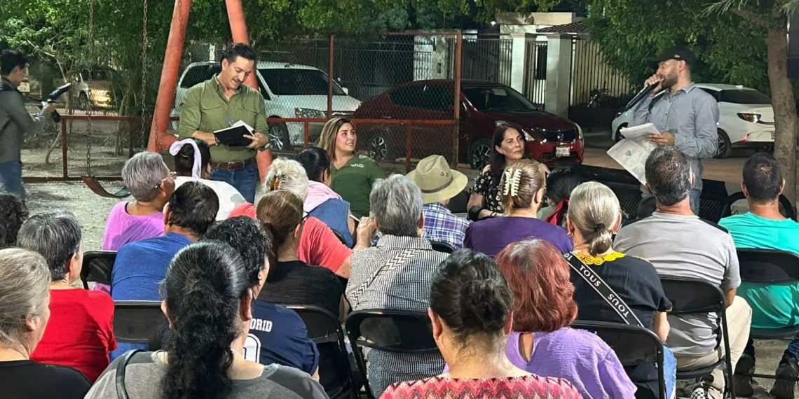 David Figueroa informa, escucha y sirve a las familias de Hermosillo