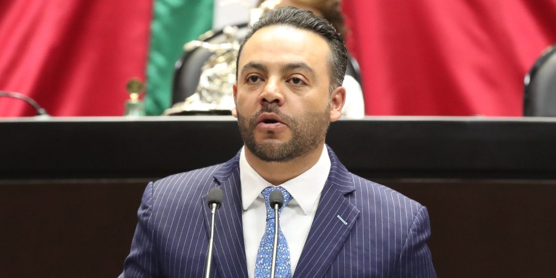 Impulsan iniciativa para que el gobierno promueva y coordine el programa de transporte público gratuito para estudiantes