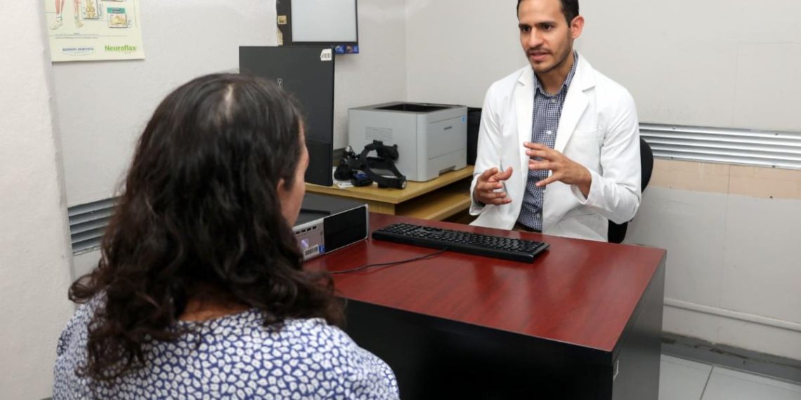 Impulsa Gobierno de Sonora atención de oftalmología y cirugías de cataratas en Isssteson