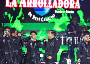 La Arrolladora Banda el Limón encabeza fiesta mexicana en el Zócalo