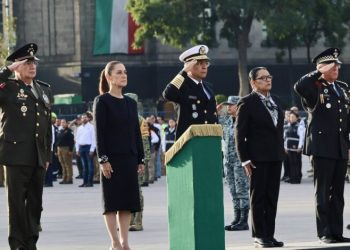 Sheinbaum encabeza ceremonia en memoria de víctimas de los sismos