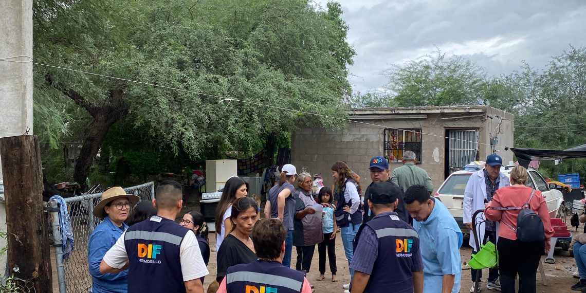 Lleva Patty Ruibal alimentos y útiles escolares a familias afectadas por lluvias de El Tazajal y La Victoria