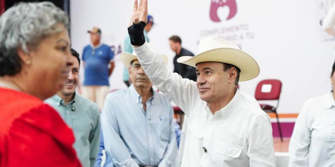 Respalda Gobernador Durazo a jubilados y pensionados del Ayuntamiento de Hermosillo con segunda entrega de apoyos económicos