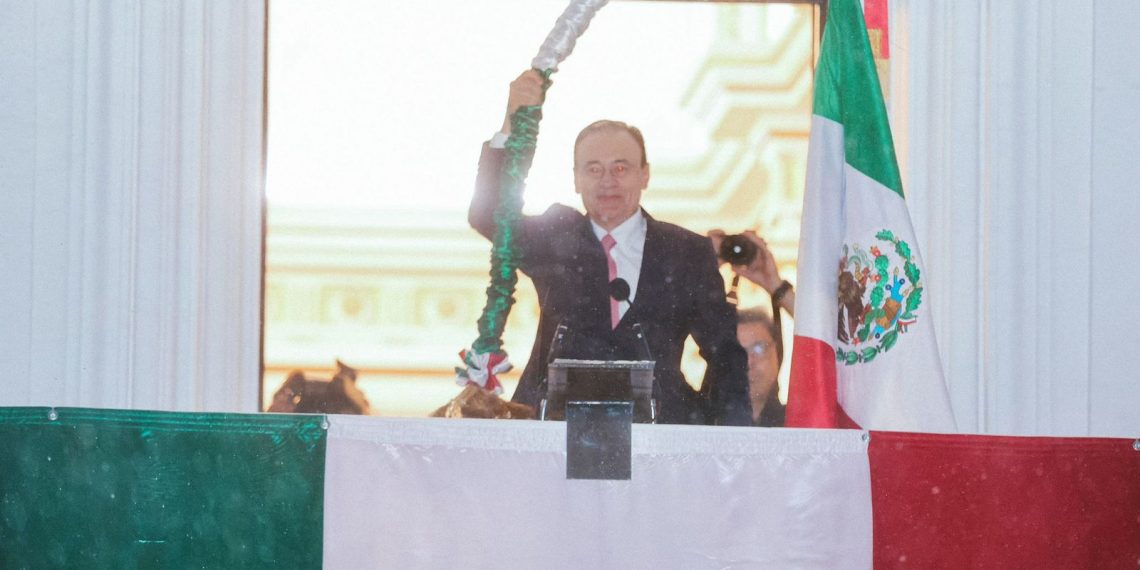 Con patriotismo, orgullo y celebración, Gobernador Durazo encabeza ceremonia de 215 Aniversario del Grito de Independencia