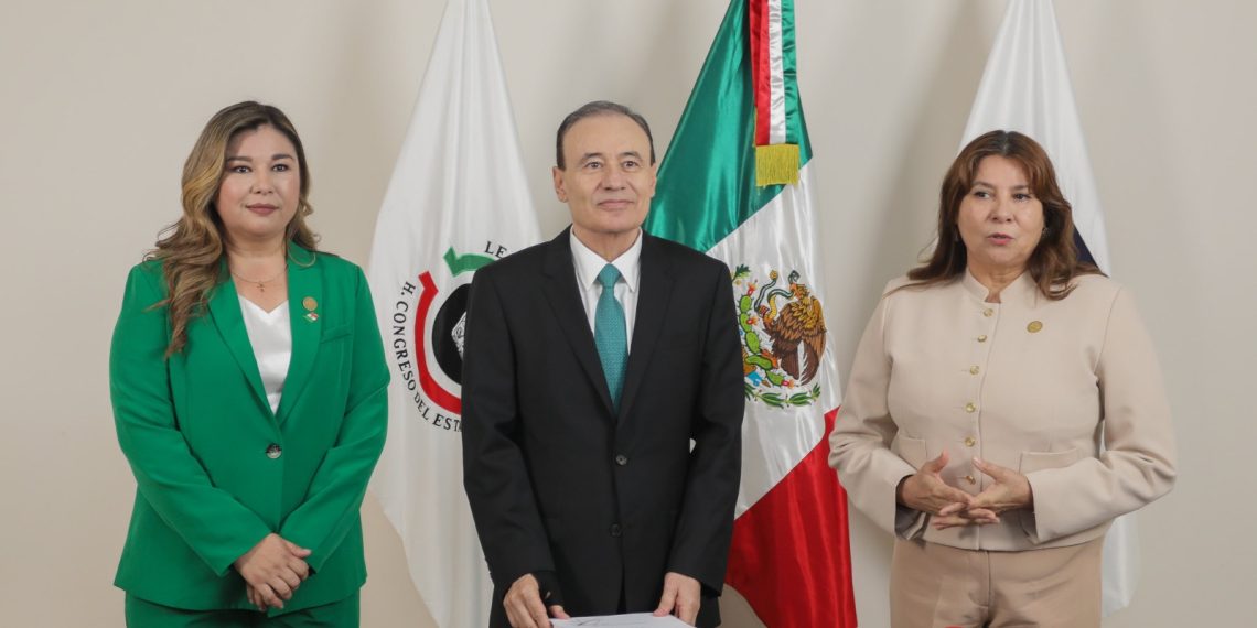 El Congreso de Sonora recibe el Cuarto Informe de Gobierno