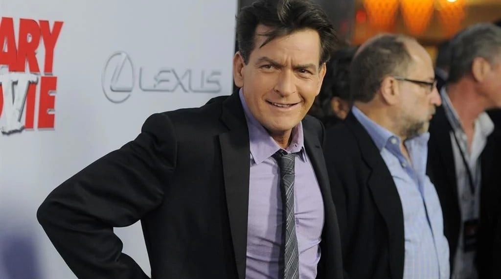 Admite Charlie Sheen ‘vergüenza’ por su pasado con drogas