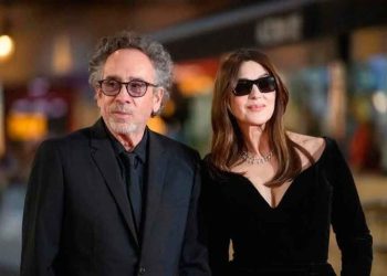 Anuncian Burton y Bellucci fin de su relación tras dos años