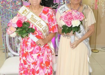 Celebra Gobierno de Sonora coronación de reina en XXXV Aniversario de la Casa Club de Isssteson