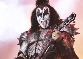 Gene Simmons, integrante de KISS, sufre accidente en Malibú tras perder el conocimiento al volante