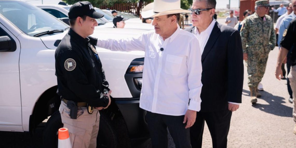 Con entrega de equipamiento y estímulos a personal de la Fiscalía de Sonora, Gobernador Durazo reconoce resultados en reducción delictiva