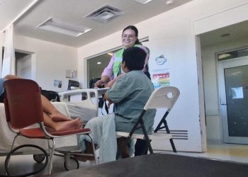 Gobierno de Sonora brinda atención interinstitucional a víctimas tras accidente en la carretera Hermosillo–Guaymas