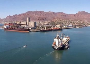 Retienen en Guaymas buque de Singapur