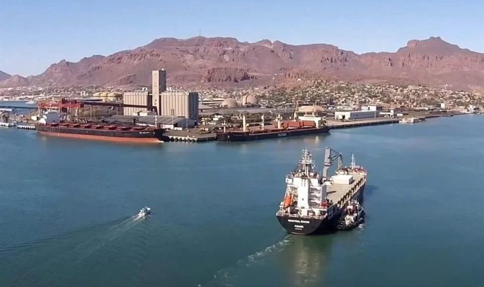 Retienen en Guaymas buque de Singapur