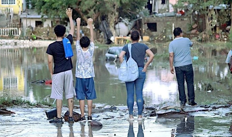 Quedan miles incomunicados por lluvias