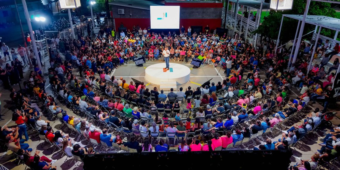 En la H los ciudadanos hacen gobierno decidiendo las obras que quieren para sus colonias: Toño Astiazarán