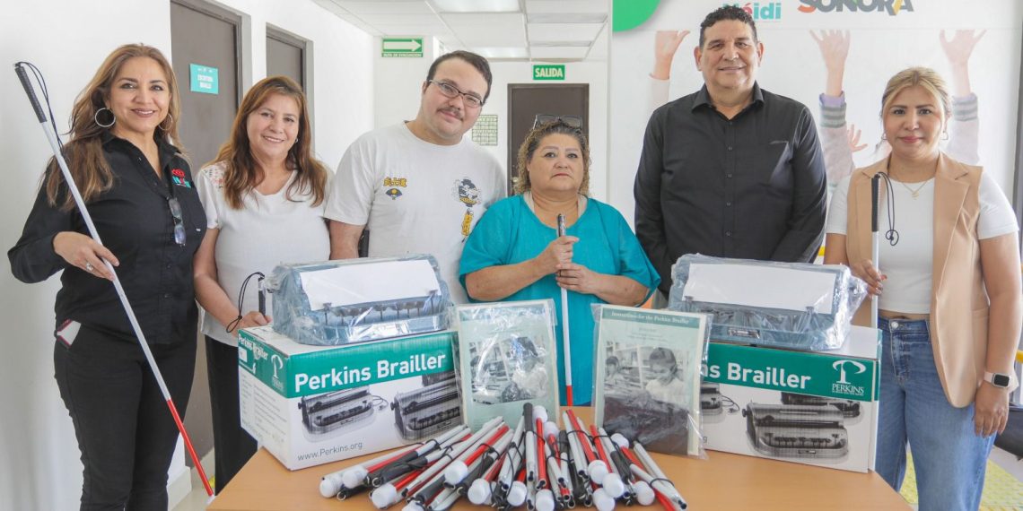 Donan diputados del Congreso de Sonora equipo al Centro Néidi