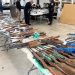 Aseguran en EU 400 armas con destino a México
