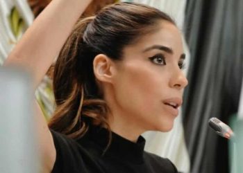 Diana Karina Barreras impulsa el uso responsable de celulares en escuelas