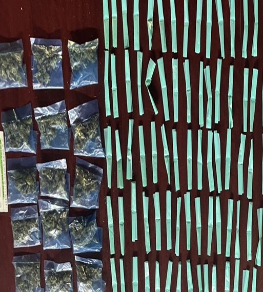 Detiene Policía Estatal a joven con más de 100 envoltorios de narcótico